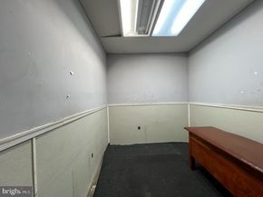 4814 N Broad Street, Philadelphia PA 19141