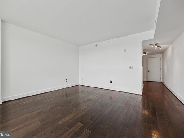 717 S Columbus Boulevard 812, Philadelphia PA 19147