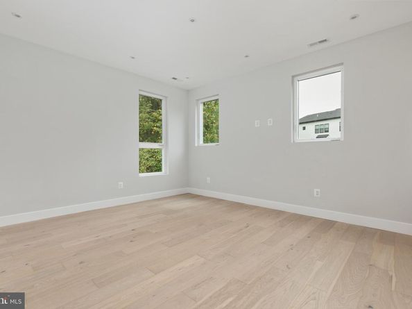 7435 Nigh Road, Falls Church VA 22043
