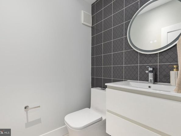 7435 Nigh Road, Falls Church VA 22043