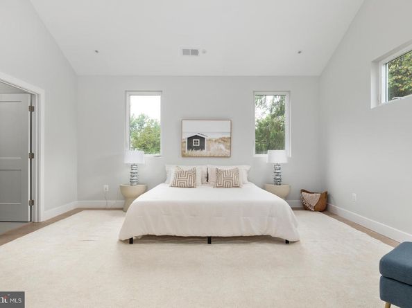 7435 Nigh Road, Falls Church VA 22043