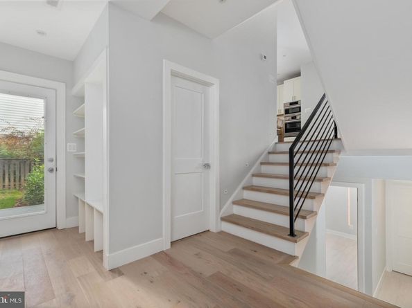 7435 Nigh Road, Falls Church VA 22043