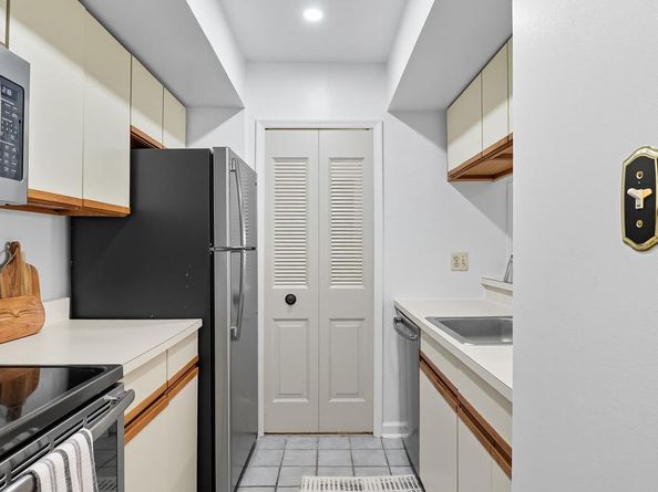 1029 N Stuart Street 204, Arlington VA 22201