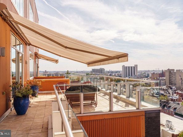 1111 Locust Street PH10D, Philadelphia PA 19107