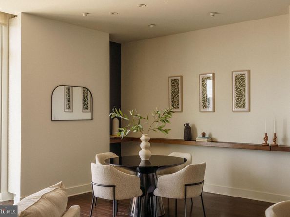 1111 Locust Street PH10D, Philadelphia PA 19107