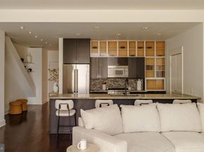 1111 Locust Street PH10D, Philadelphia PA 19107