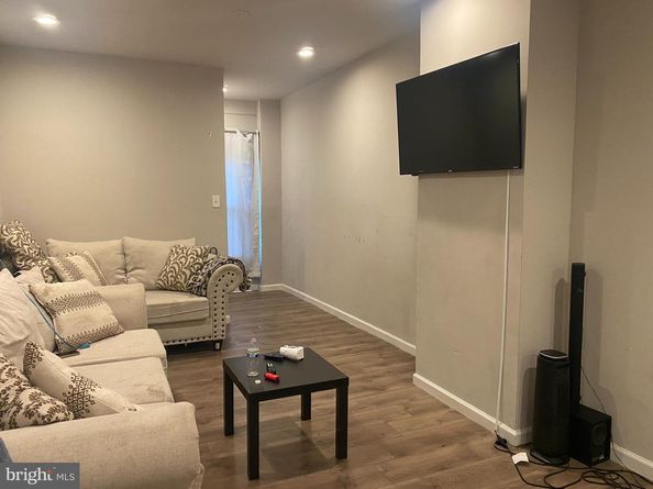 1414 S 52nd Street, Philadelphia PA 19143
