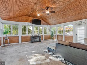 400 E Poplar Road, Sterling VA 20164