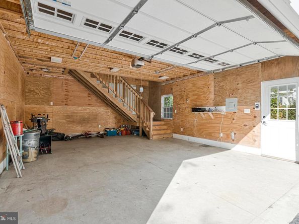 400 E Poplar Road, Sterling VA 20164