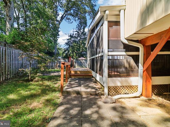 2638 Bowling Green Drive, Vienna VA 22180