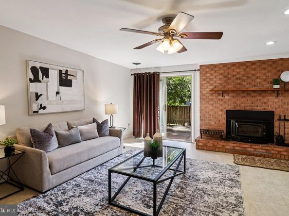 2638 Bowling Green Drive, Vienna VA 22180