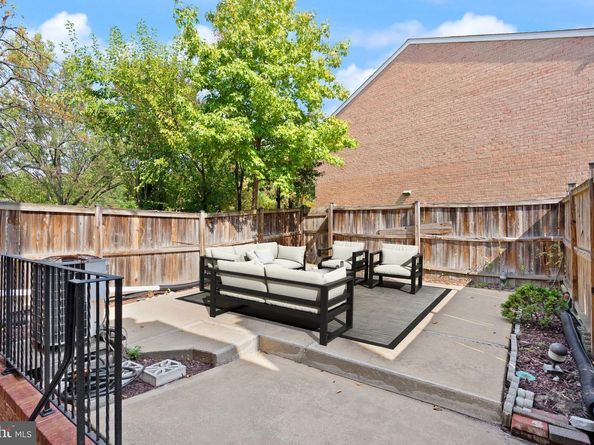 5443 Richenbacher Avenue, Alexandria VA 22304