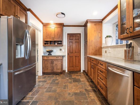 8202 Fairview Road, Elkins Park PA 19027