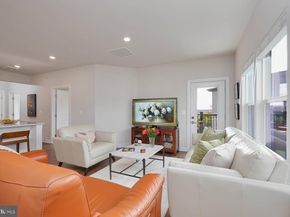 12865 Mosaic Park Way 3Y, Herndon VA 20171