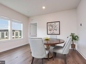 12865 Mosaic Park Way 3Y, Herndon VA 20171