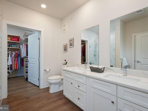 12865 Mosaic Park Way 3Y, Herndon VA 20171