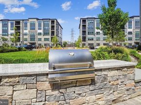 12865 Mosaic Park Way 3Y, Herndon VA 20171