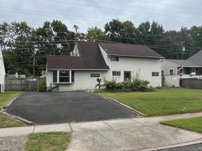 64 Ruby Lane, Levittown PA 19055