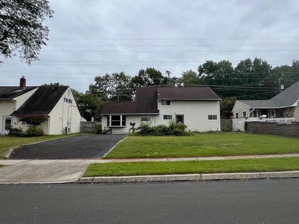 64 Ruby Lane, Levittown PA 19055