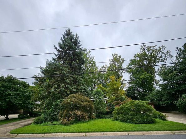 6204 Lenox Road, Bethesda MD 20817