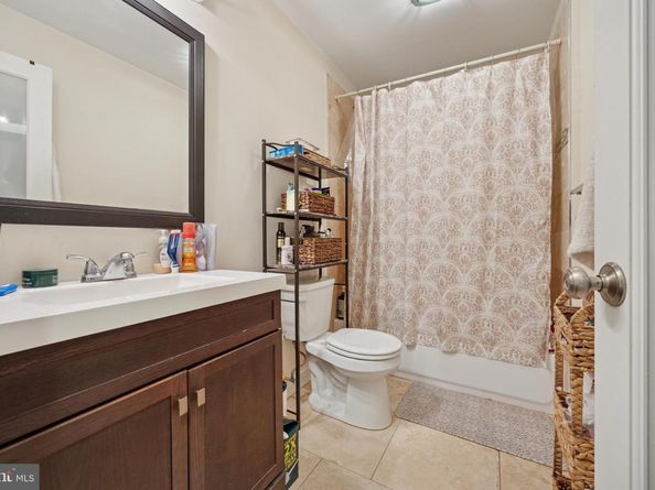 919 N 19TH Street, Philadelphia PA 19130