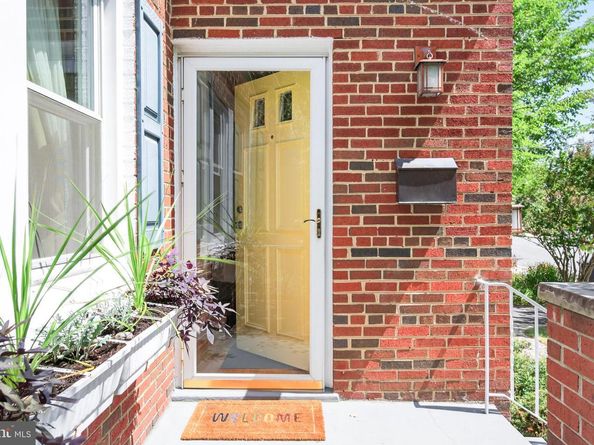 3711 16TH Street S, Arlington VA 22204