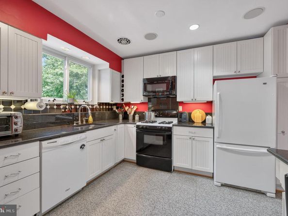 3711 16TH Street S, Arlington VA 22204