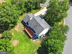 1929 E Beech Road, Sterling VA 20164