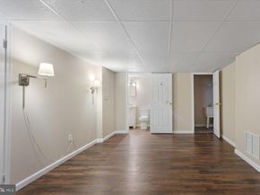 1929 E Beech Road, Sterling VA 20164