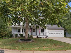 1929 E Beech Road, Sterling VA 20164