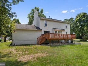 1929 E Beech Road, Sterling VA 20164