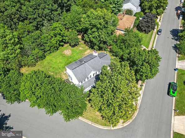 1929 E Beech Road, Sterling VA 20164