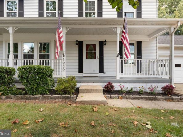 1929 E Beech Road, Sterling VA 20164