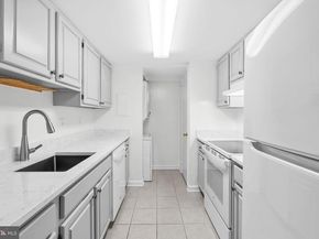 803 N Howard Street 254, Alexandria VA 22304