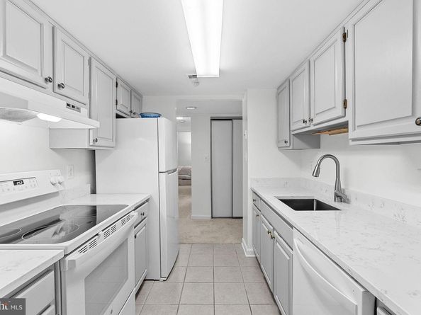 803 N Howard Street 254, Alexandria VA 22304