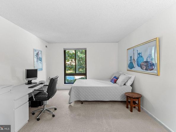 803 N Howard Street 254, Alexandria VA 22304