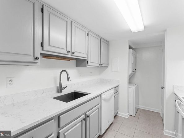 803 N Howard Street 254, Alexandria VA 22304