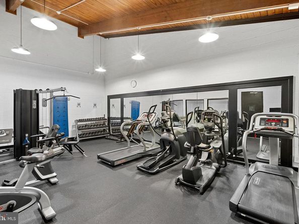 803 N Howard Street 254, Alexandria VA 22304