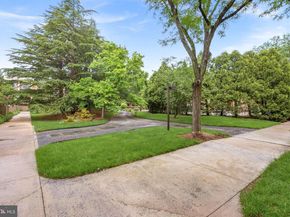 803 N Howard Street 254, Alexandria VA 22304
