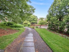 803 N Howard Street 254, Alexandria VA 22304