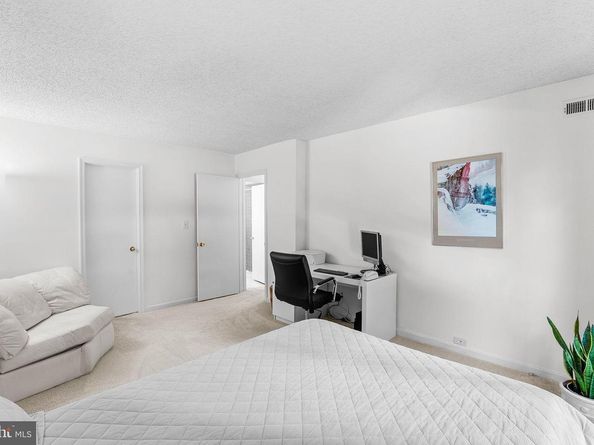 803 N Howard Street 254, Alexandria VA 22304