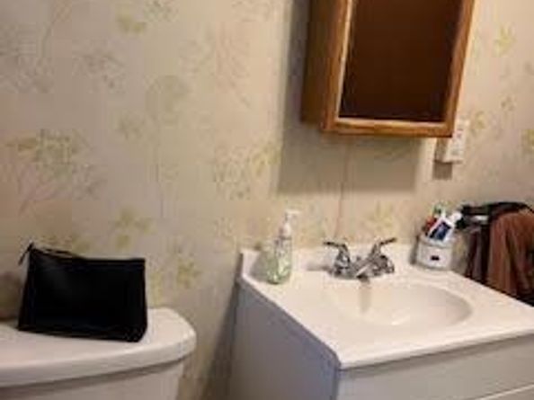2544 S 10TH Street, Philadelphia PA 19148