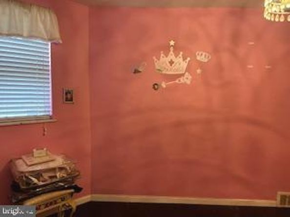 2544 S 10TH Street, Philadelphia PA 19148