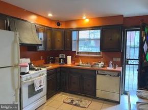 2544 S 10TH Street, Philadelphia PA 19148