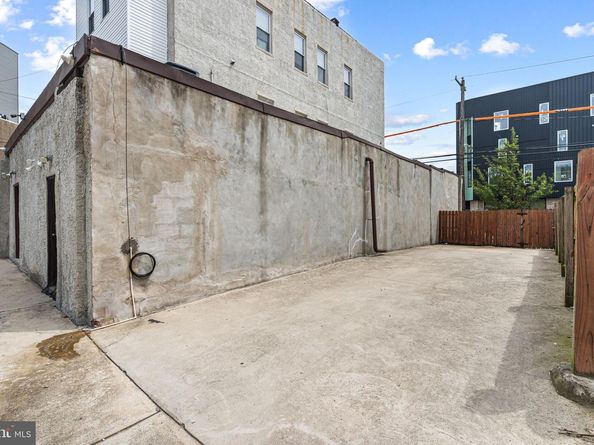 868 N 44TH Street, Philadelphia PA 19104