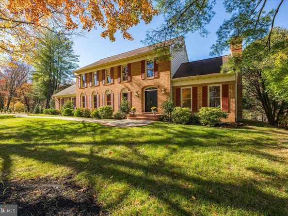 8426 Holly Leaf Drive, Mclean VA 22102