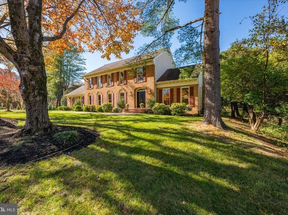 8426 Holly Leaf Drive, Mclean VA 22102