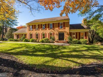 8426 Holly Leaf Drive