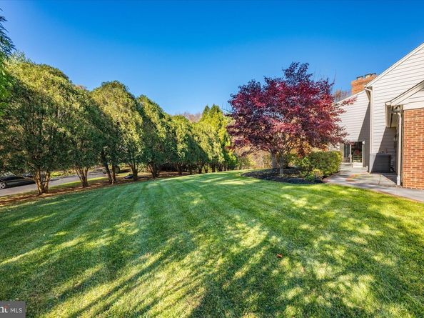 8426 Holly Leaf Drive, Mclean VA 22102