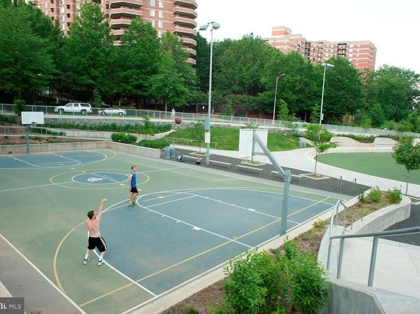 1276 N Wayne Street 704, Arlington VA 22201